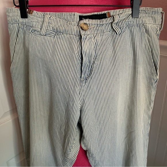 Women’s Striped Distressed Notify Pants, size 29 - Picture 2 of 10